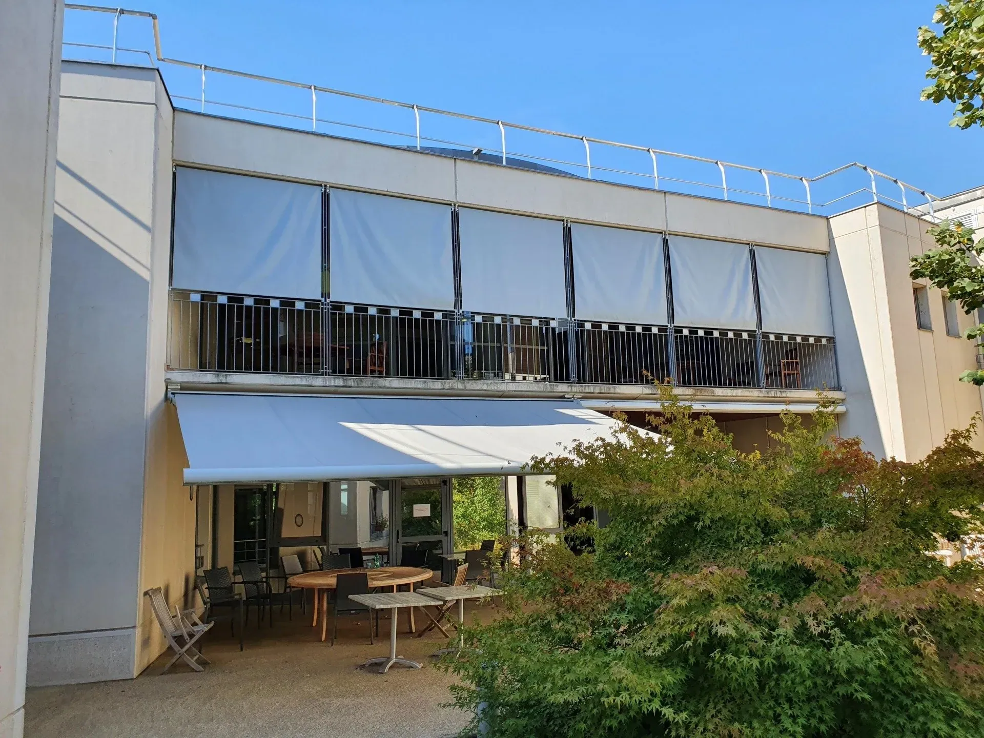 Stores BSO brise-soleil orientables Techni Fermetures